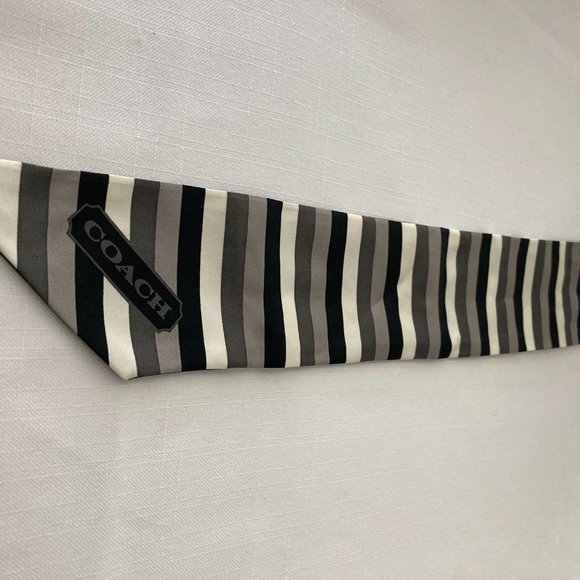 COACH ponytail scarf - Picture 3 of 8